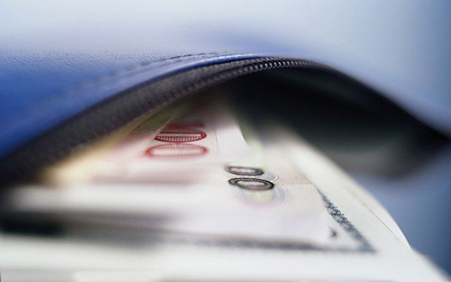黄金刚刚爆发！金价亚盘大涨26美元